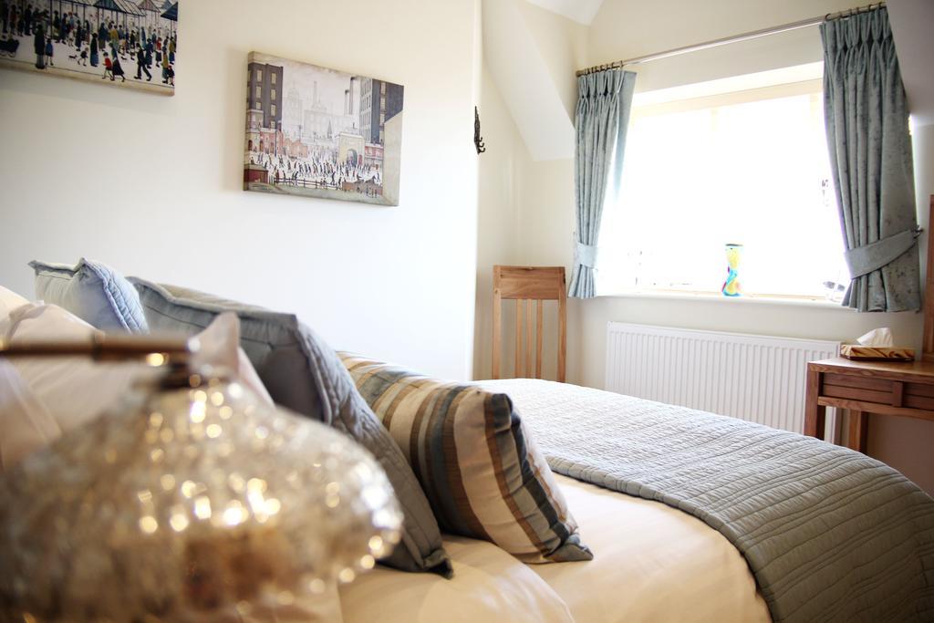 The Six Bells Bed & Breakfast Bourne Room photo